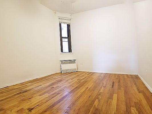 4th image of 8 Spencer Ct #4B