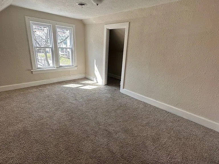 2840 N Vel R Phillips Ave — Photo 10