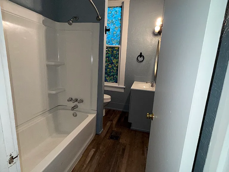 1315 N Bois D Arc Ave #1 — Photo 8