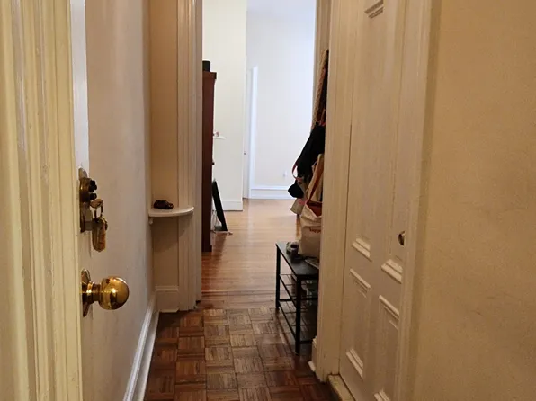 4110 Spruce St #1R, Philadelphia, PA 19104