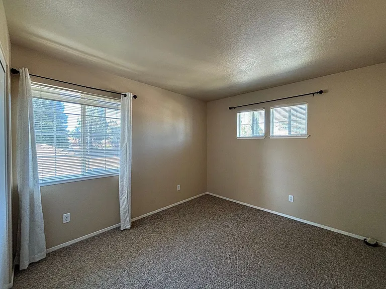 107 Mills Rd — Photo 22