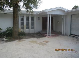 706 Magnolia Dr, Lake Park, FL 33403