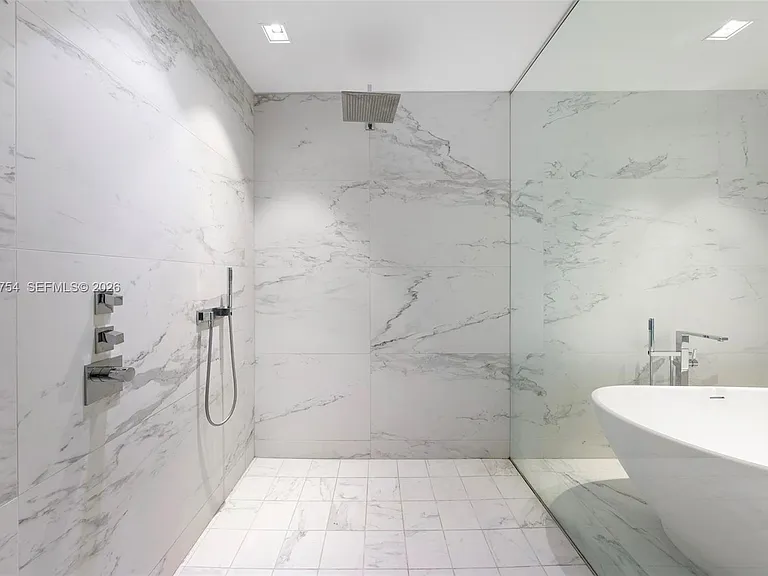 1000 Biscayne Blvd #1201 — Photo 90