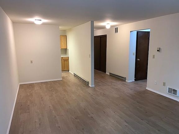 4th image of 2426 NW 57th St #C