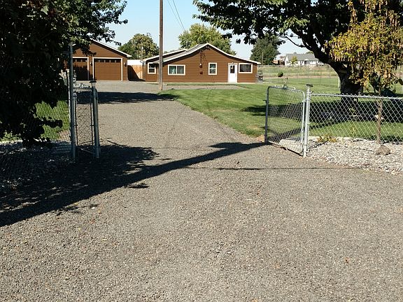 2nd image of 609 NW Evans Ave
