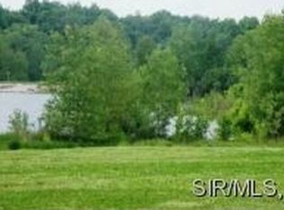 8328 Castle Ridge Dr, Troy, IL 62294