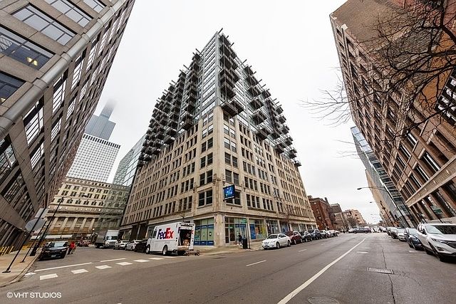 1st image of 565 W Quincy St Unit 1814