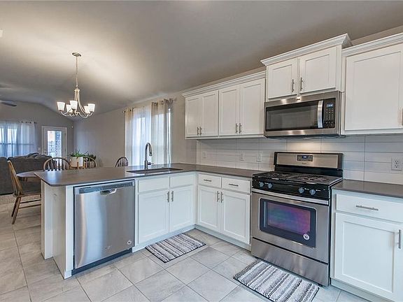 5th image of 15609 Boulderdown Dr