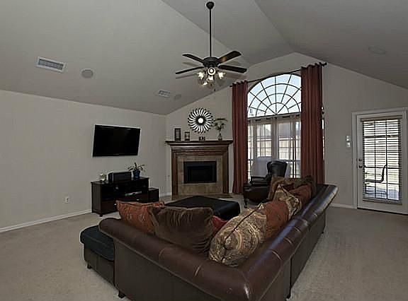 5th image of 1137 Wilson Dr