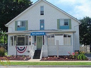 1st image of 445 W Ann Arbor Trl
