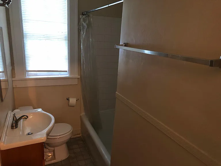 1304 N Morningside Dr NE #1 — Photo 8