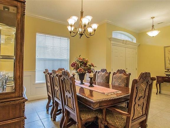 5th image of 812 Summerfield Dr