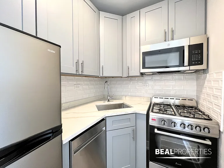 505 West Belmont Ave — Photo 28