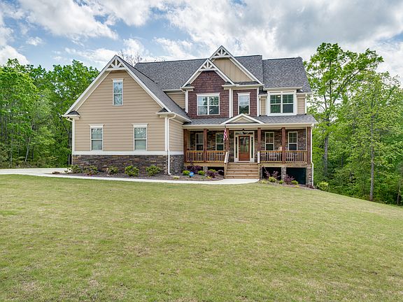 2nd image of 524 Black Horse Cir