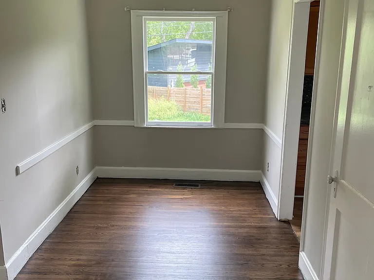 829 Everett Pl — Photo 6