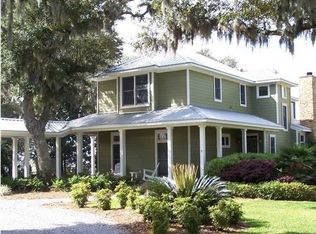 522 Fairpoint Dr, Gulf Breeze, FL 32561