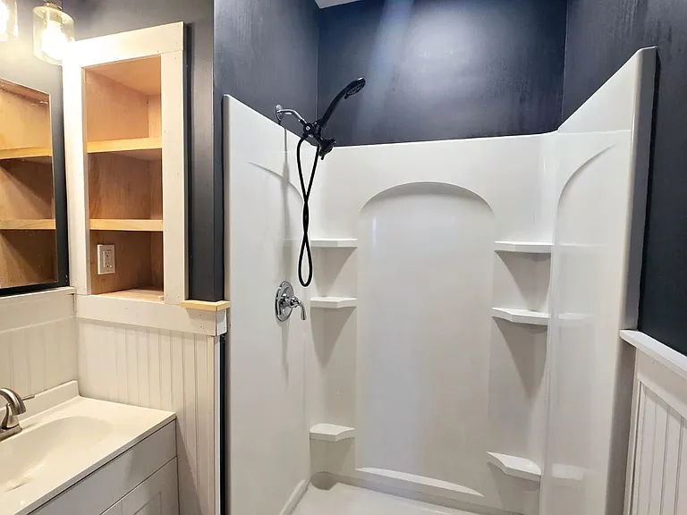 1829 Hertel Ave #1 — Photo 18