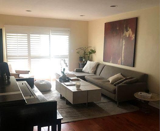 3rd image of 3625 Regal Pl