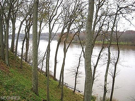 River View looking East. Blennerhassett Island is across the river.
