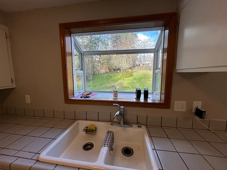 1665 Lorane Hwy — Photo 8