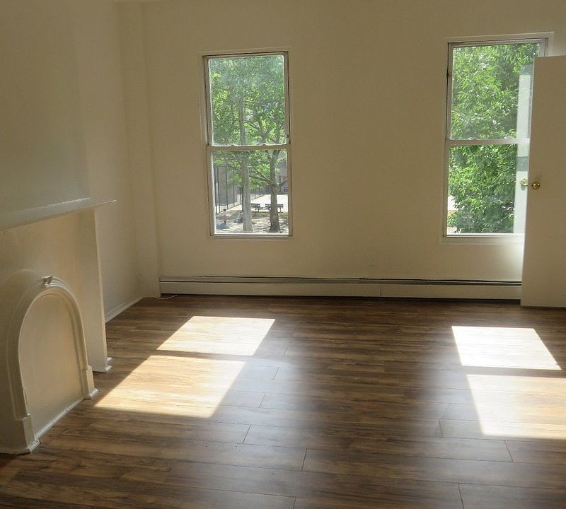 1st image of 225 Franklin Ave