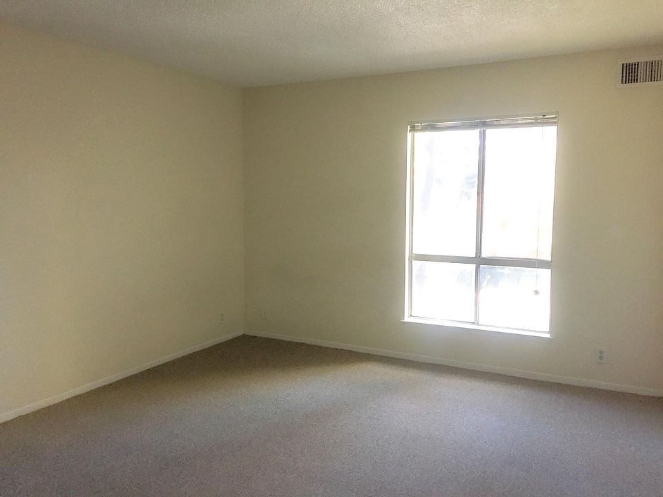 1st image of 1130 E Alosta Ave #207