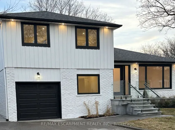 2276 Wyandotte Dr, Oakville, ON L6L 2T5