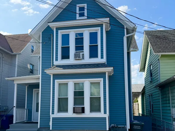 4 Armstrong Place, Bridgeport, CT 06608