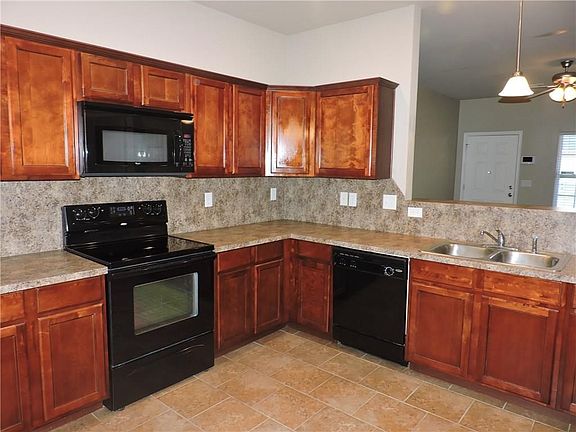 2nd image of 8512 SW 44th Ct