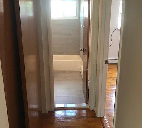 4th image of 10 Amity St