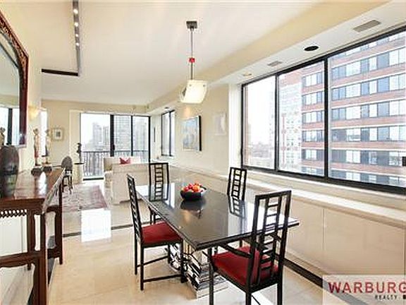 2nd image of 343 E 74th St #Penthouse 3a