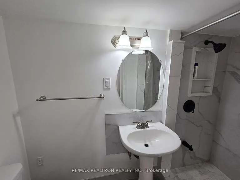 38 Collingsbrook Blvd #3 — Photo 6