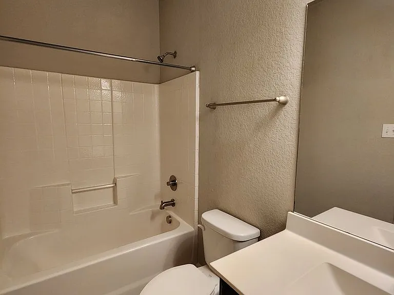 549 Creekside Frst — Photo 21