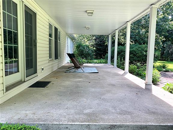 2nd image of 10633 S Edgewood Dr