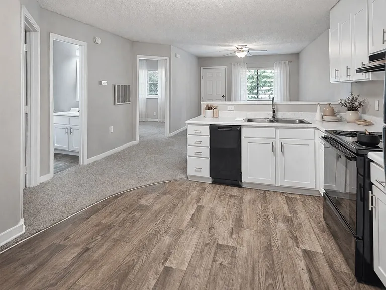 Davidson Apartment Homes — Photo 11