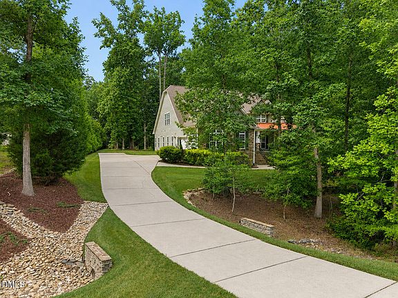 5th image of 79 Lindsay Burke Pl