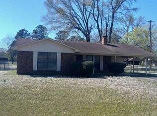 402 Manor Rd, Prescott, AR 71857