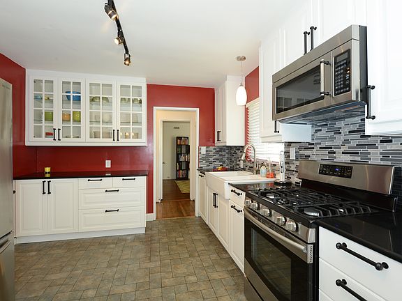 4th image of 12225 Lawler St