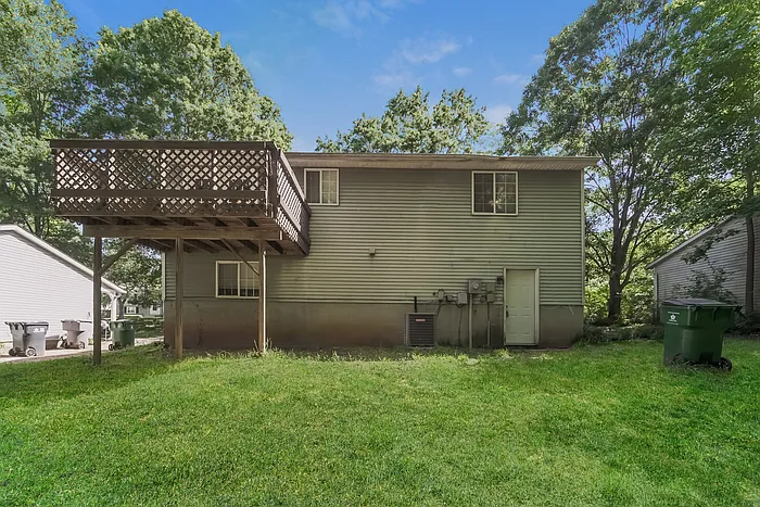 8114 Bald Ridge Dr — Photo 10