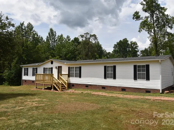 106 Holden Dr, Grover, NC 28073