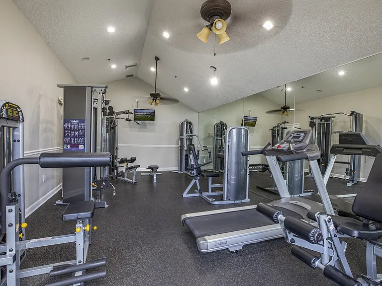Reserve at Lakeland Apartment Homes — Photo 13
