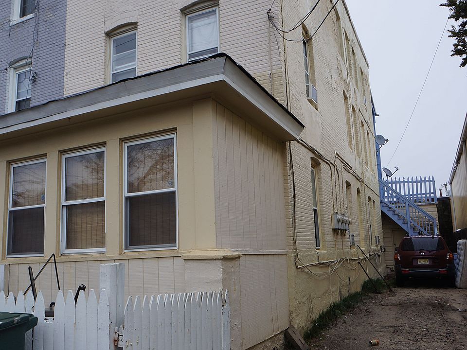 1st image of 115 N Morris Ave