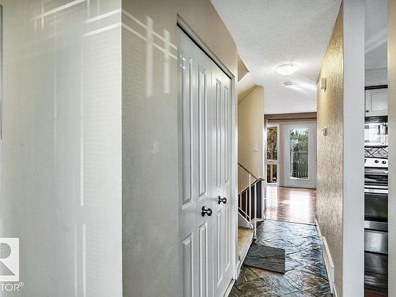 4th image of 171 Royal Rd NW