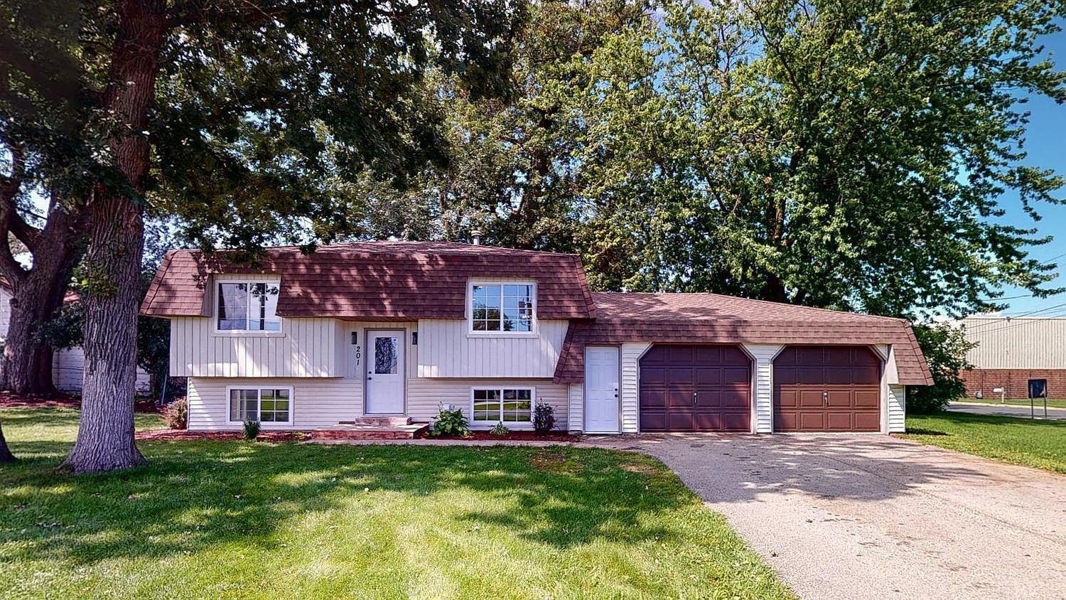 201 4th Ave SE, Dodge Center, MN 55927 Zillow