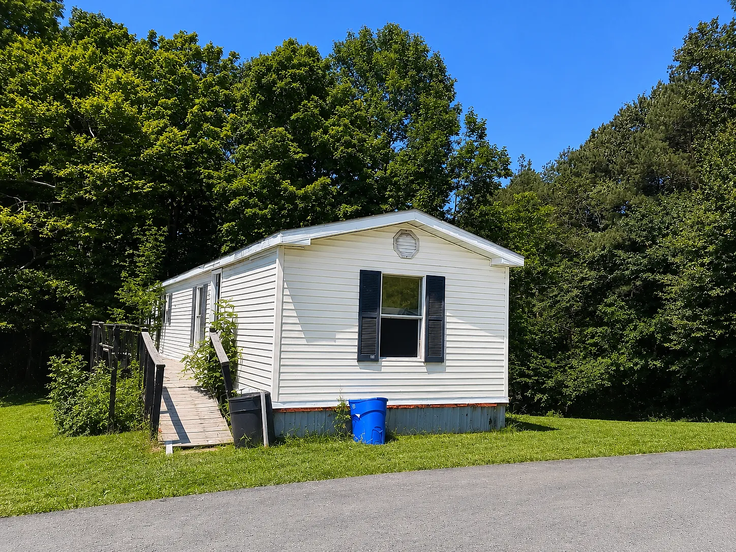 3 bed, 980 sqft, $1,850 — Photo 3