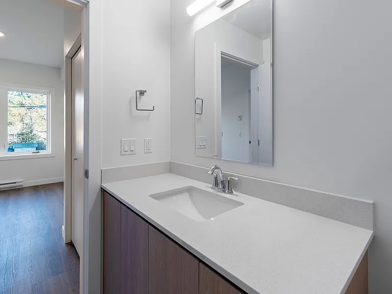 831 Orono Ave — Photo 20