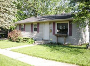 1305 Myra Ave, Janesville, WI 53548