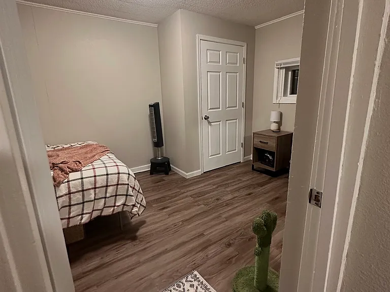 710 Bishop Ave #W — Photo 11