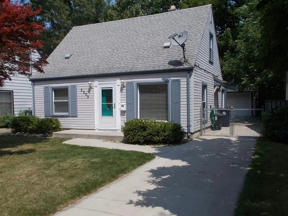 2205 E Ten Mile Rd
