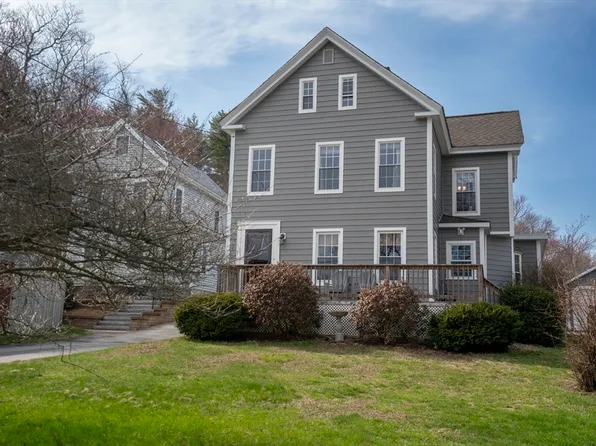 23 Merrimac St, Amesbury, MA 01913